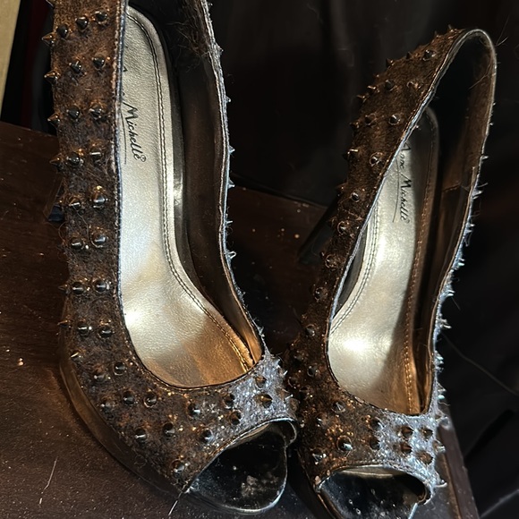 Closet clean out!! - Picture 3 of 8